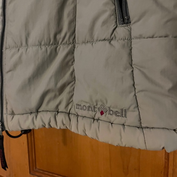 Gray Montbell quilted puffer jacket, large - Picture 6 of 6